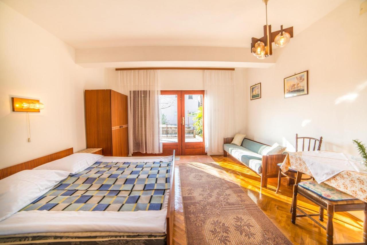 Apartments Antic 4255 Selce Kültér fotó